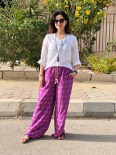 Load image into Gallery viewer, Wide purple pants
