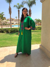 Load image into Gallery viewer, Green Kaftan - SW

